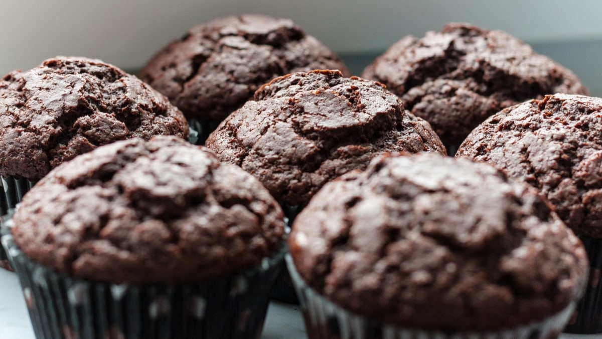 Rice milk and cocoa muffins