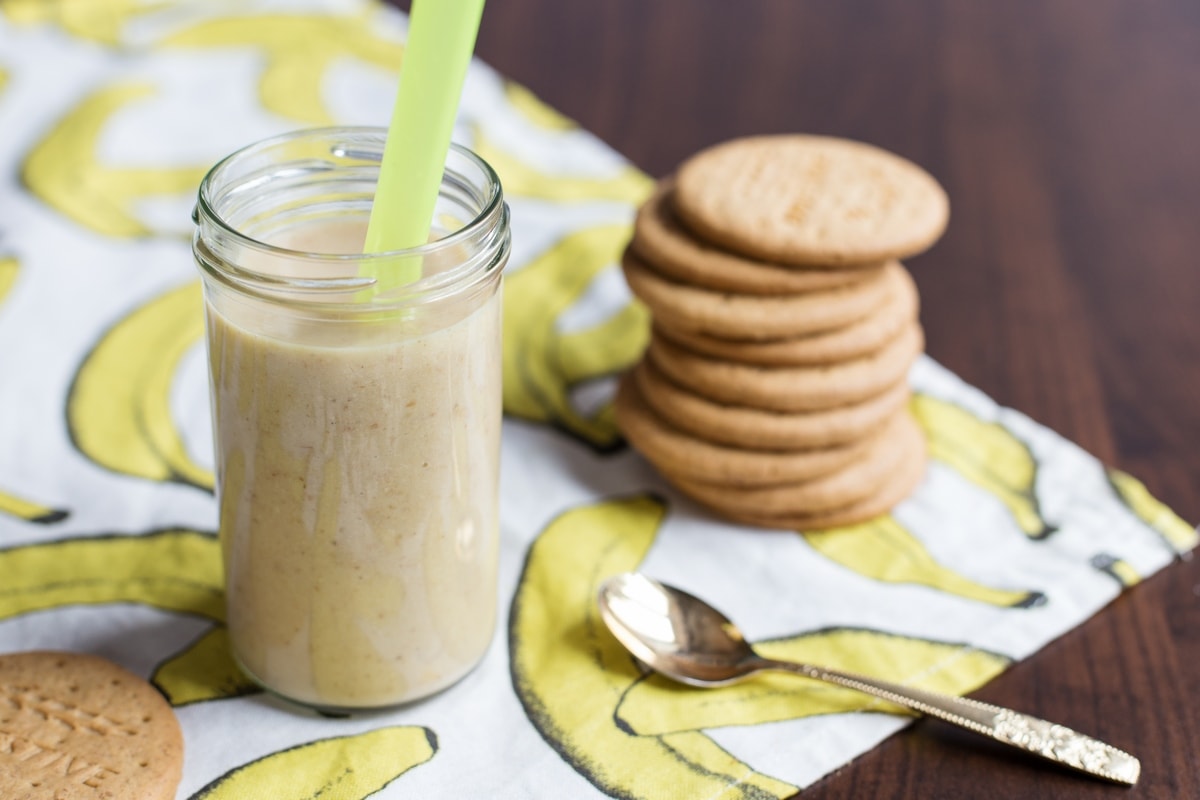 An easy smoothie that requires only three ingredients: a banana, some milk, and 2 Digestive biscuits.