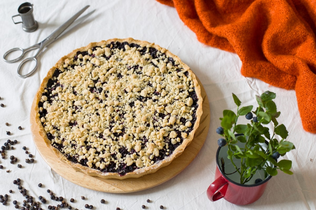 fresh blueberry shortcrust tart