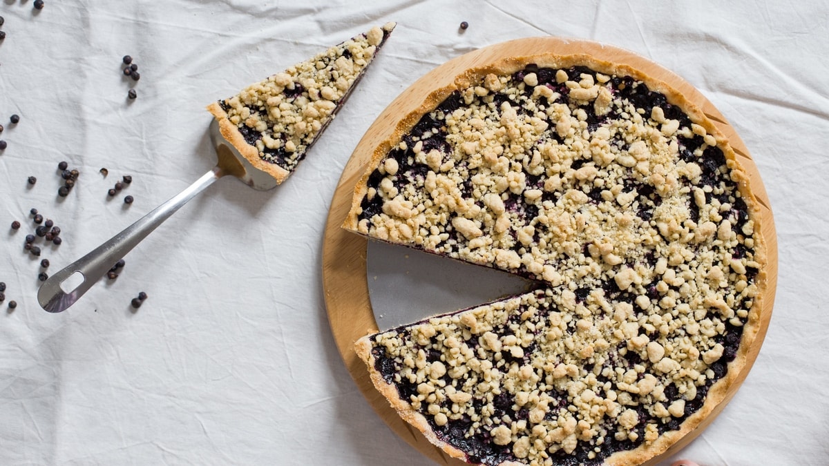 fresh blueberry shortcrust tart