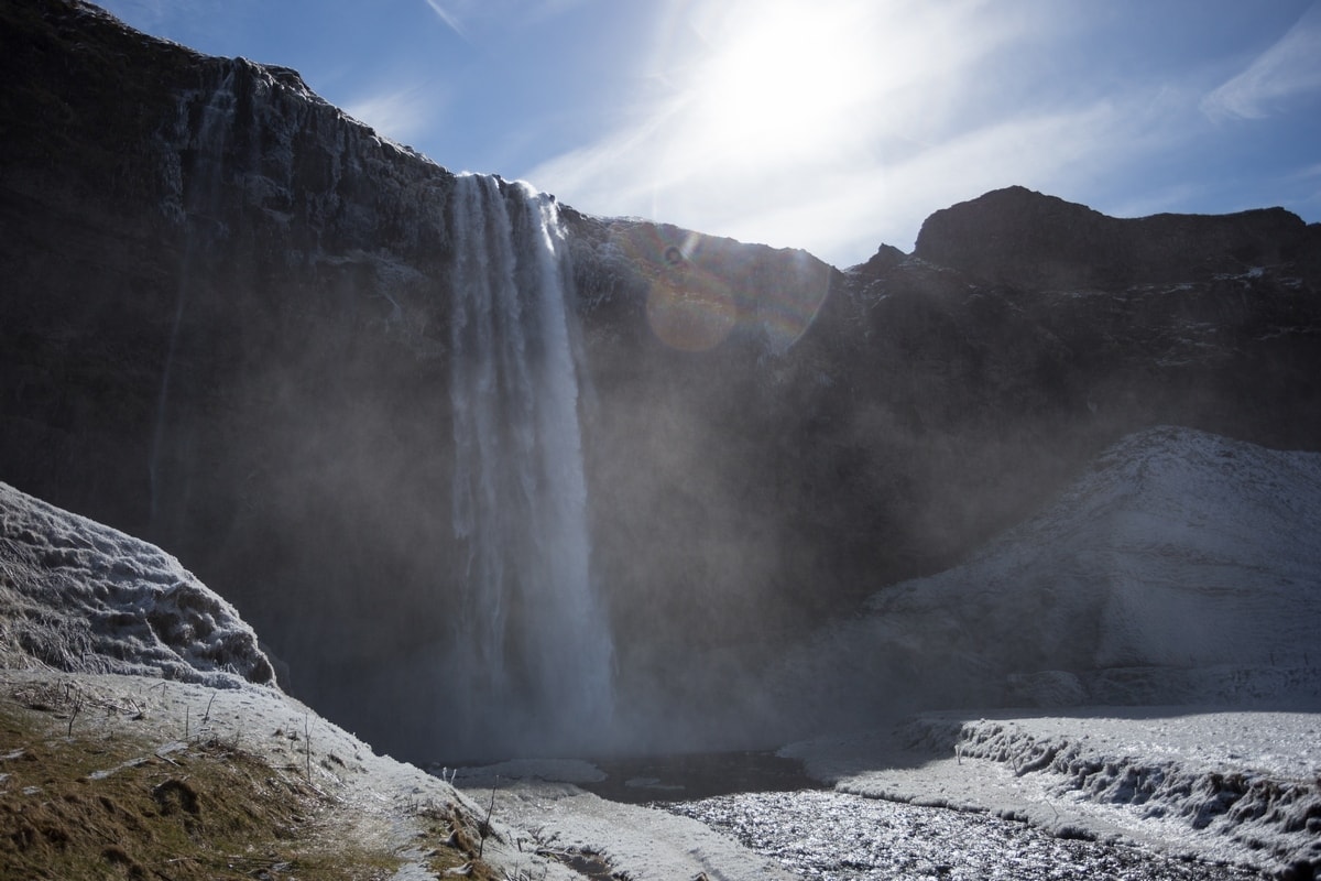seljalandsfoss waterfall