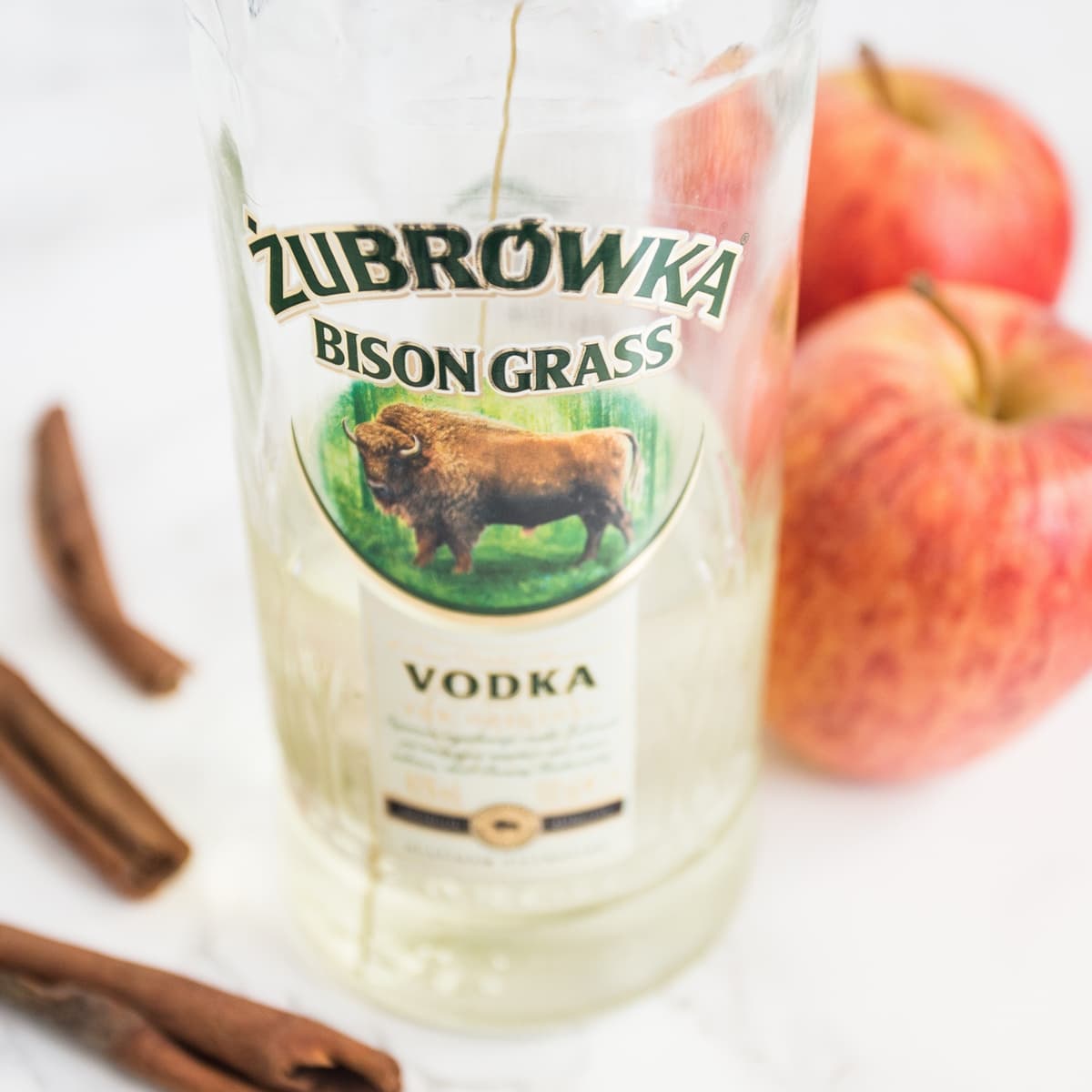 szarlotka apple vodka cocktail