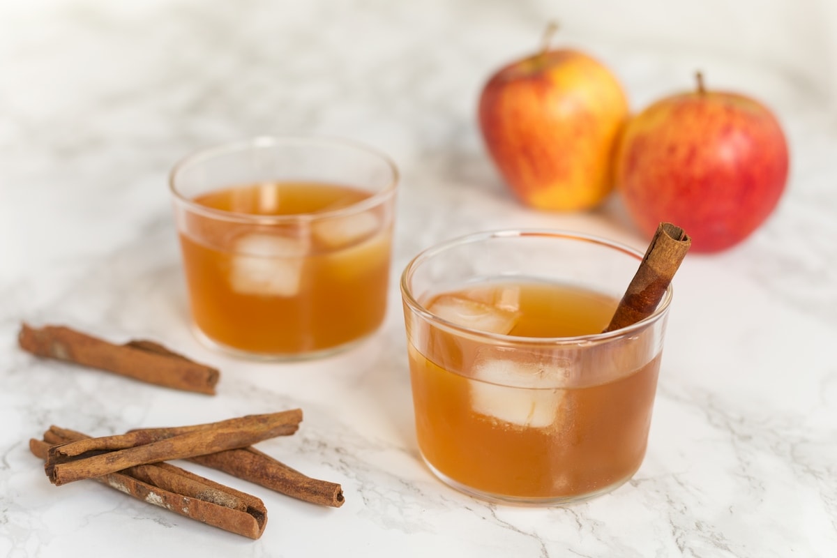 szarlotka apple vodka cocktail