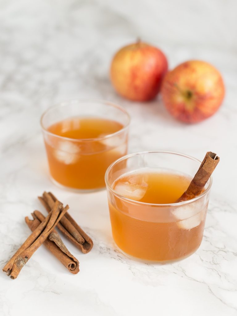 szarlotka apple vodka cocktail