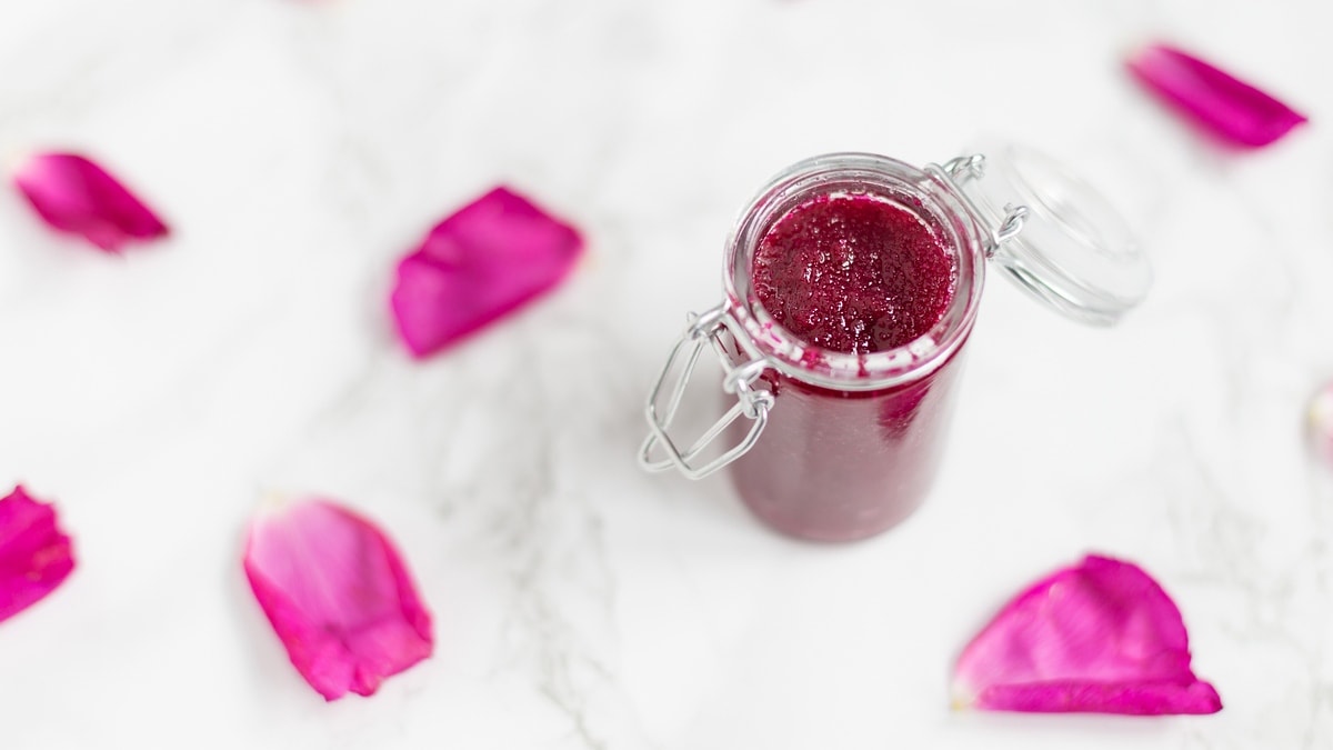 Rose petals in sugar preserve recipe