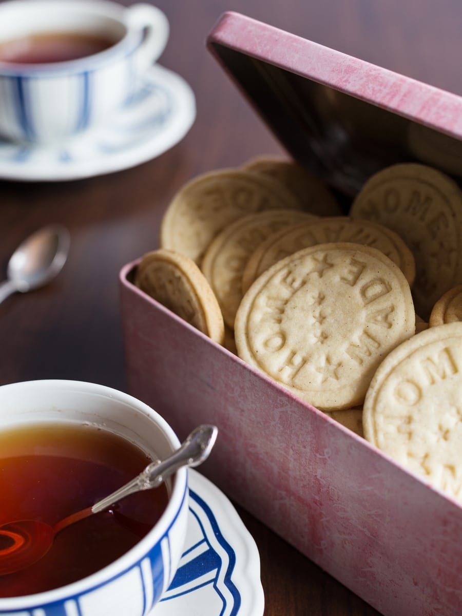 Easy vanilla and butter biscuits