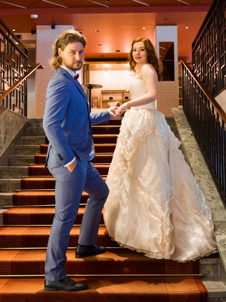 My wedding photo shoot at the beautiful hotel Haymarket by Scandic in Stockholm. We took our wedding pictures in the lobby and the bar Americain. Haymarket is a wonderful location for wedding photography.