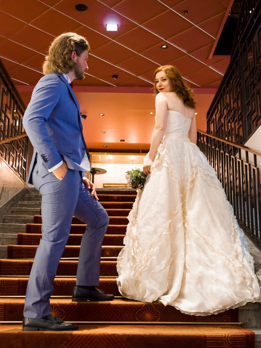 My wedding photo shoot at the beautiful hotel Haymarket by Scandic in Stockholm. We took our wedding pictures in the lobby and at the bar Americain. Haymarket is a wonderful location for wedding photography in Stockholm.
