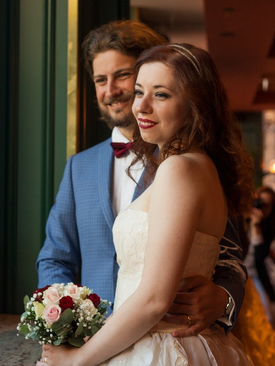 My wedding photo shoot at the beautiful hotel Haymarket by Scandic in Stockholm. We took our wedding pictures in the lobby and at the bar Americain. Haymarket is a wonderful location for wedding photography in Stockholm.