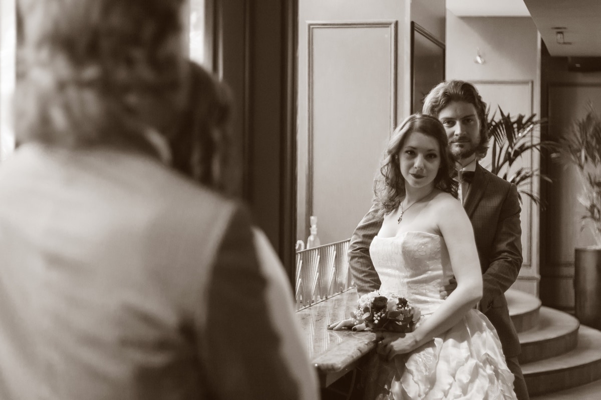 My wedding photo shoot at the beautiful hotel Haymarket by Scandic in Stockholm. We took our wedding pictures in the lobby and at the bar Americain. Haymarket is a wonderful location for wedding photography in Stockholm.