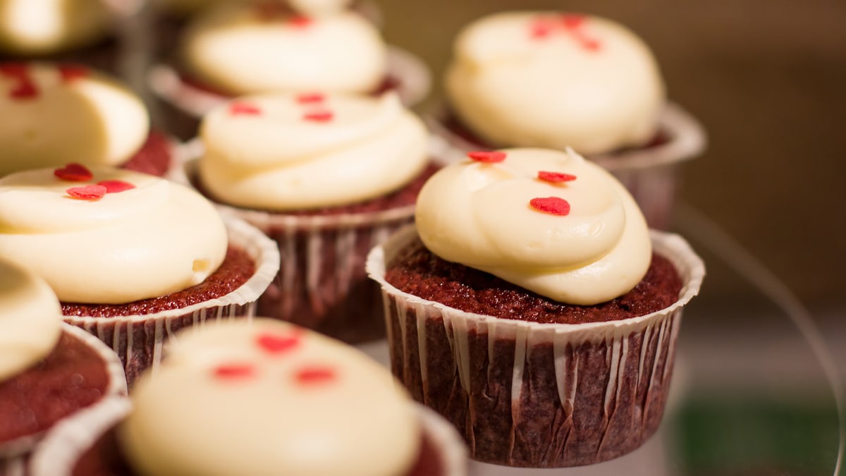 My wedding reception: the wedding cake made of red velvet cupcakes with dala horses on top