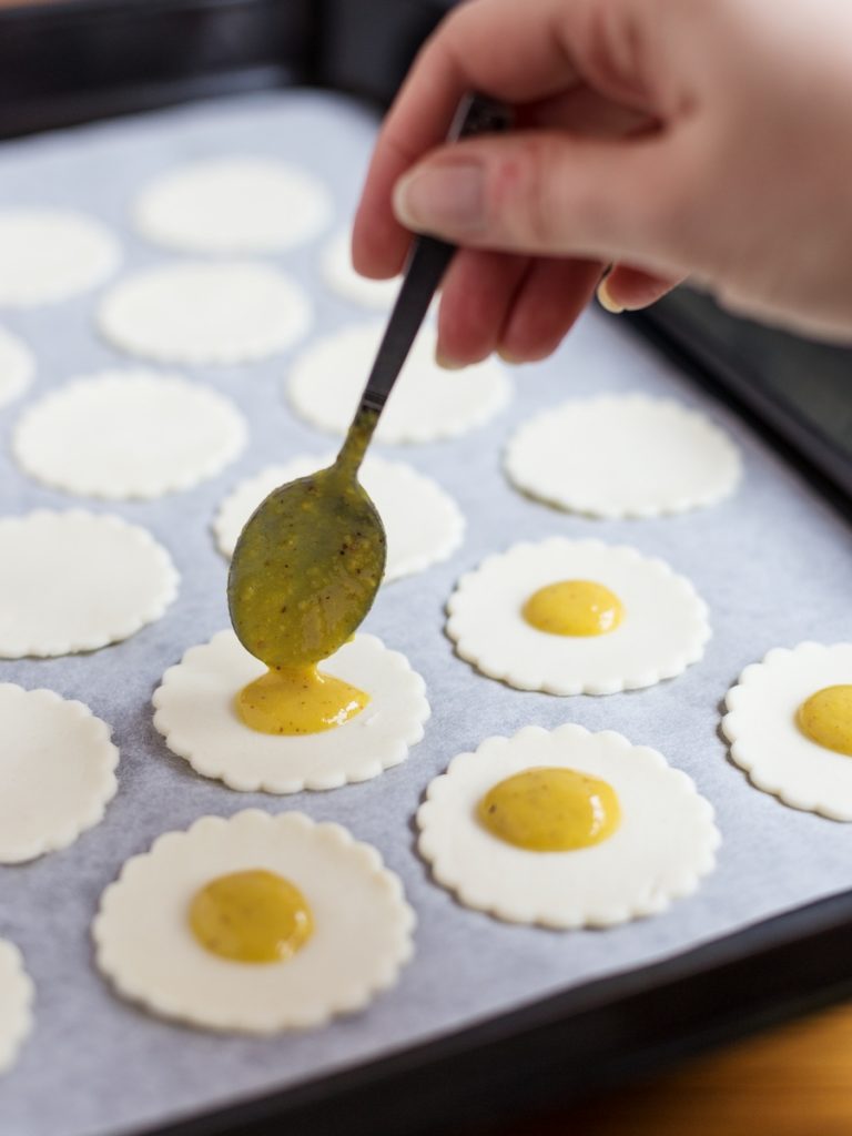 Tomato mustard mini tarts