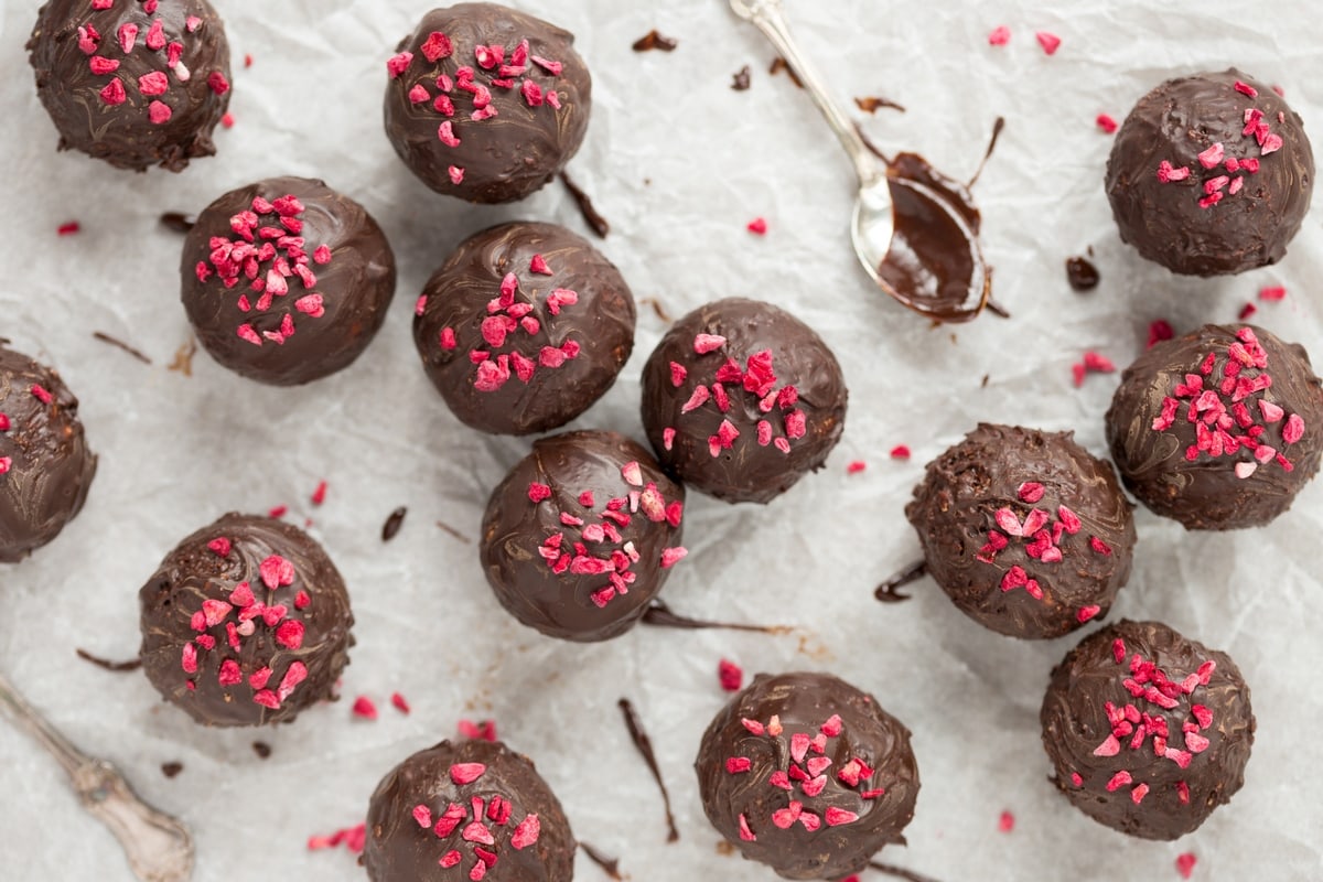 Raspberry chocolate balls