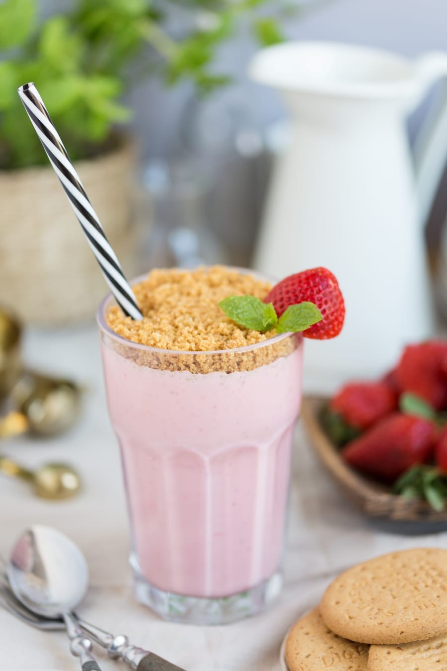 strawberry cheesecake smoothie