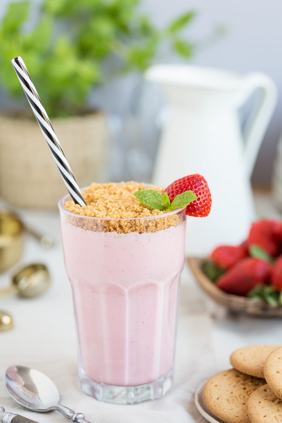 strawberry cheesecake smoothie