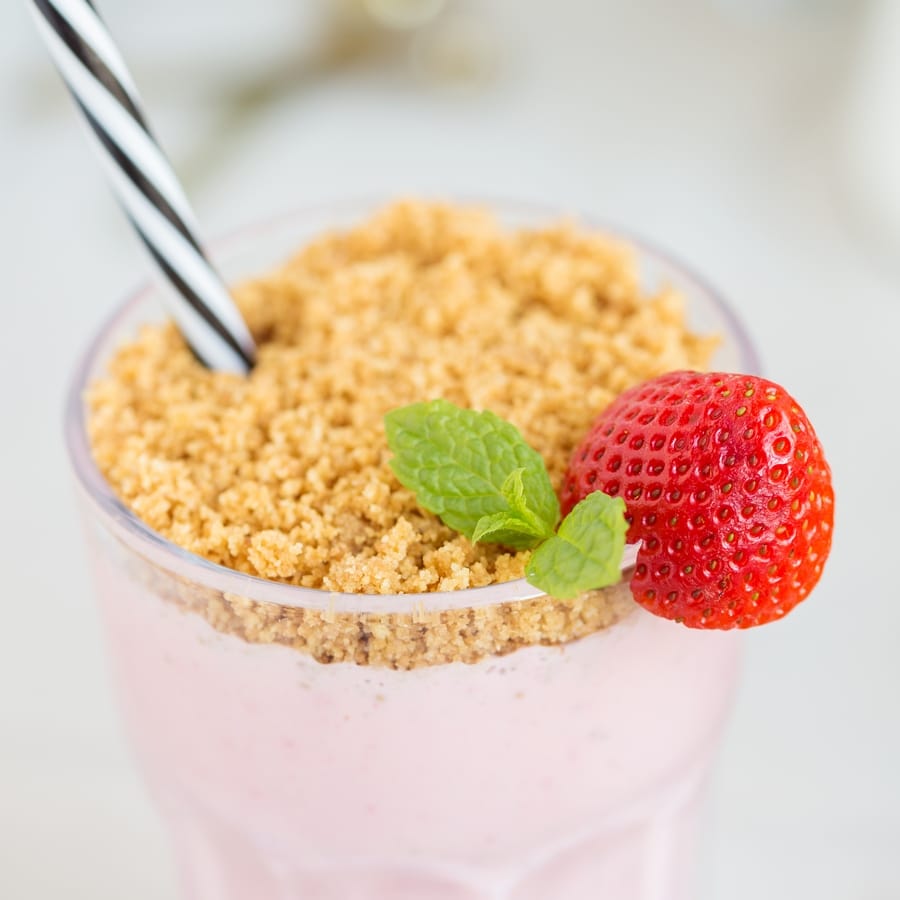 strawberry cheesecake smoothie