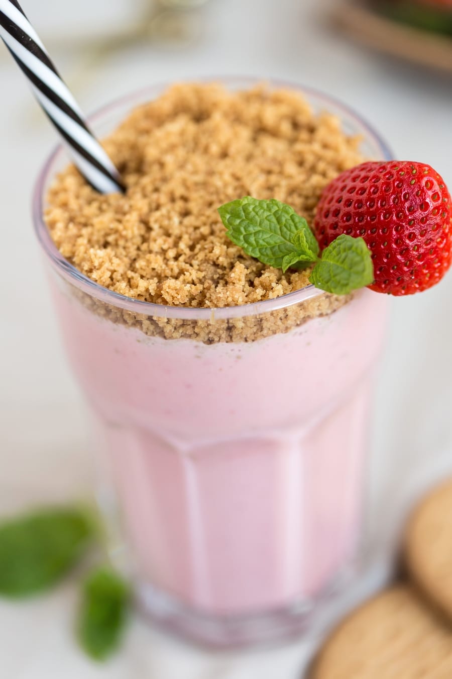 strawberry cheesecake smoothie