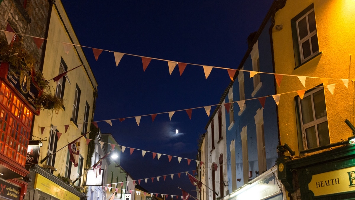 galway ireland by night
