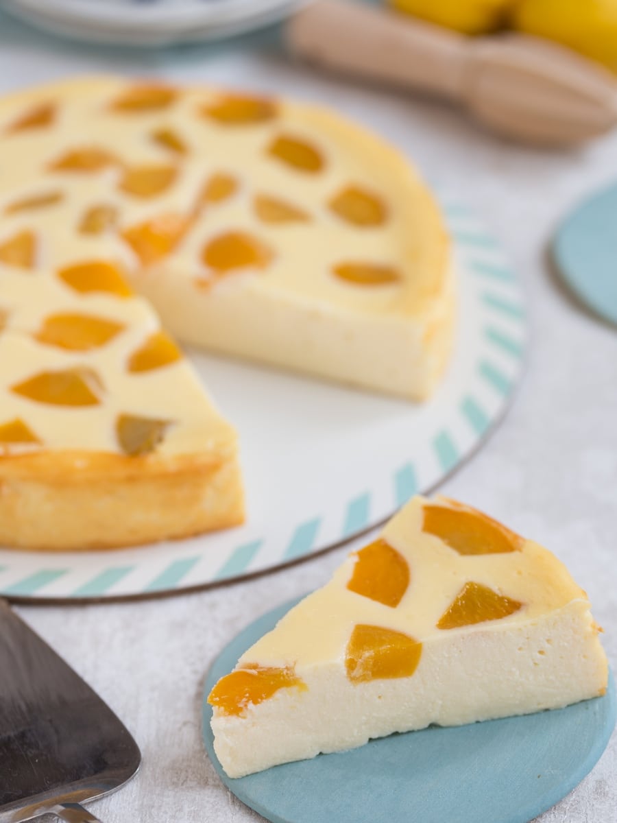 crustless ricotta cheesecake with canned peaches sliced