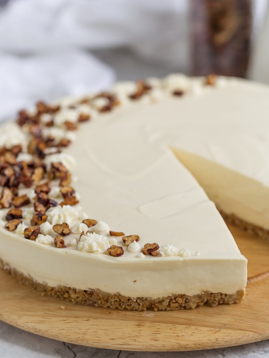 Sliced no-bake maple cheesecake.