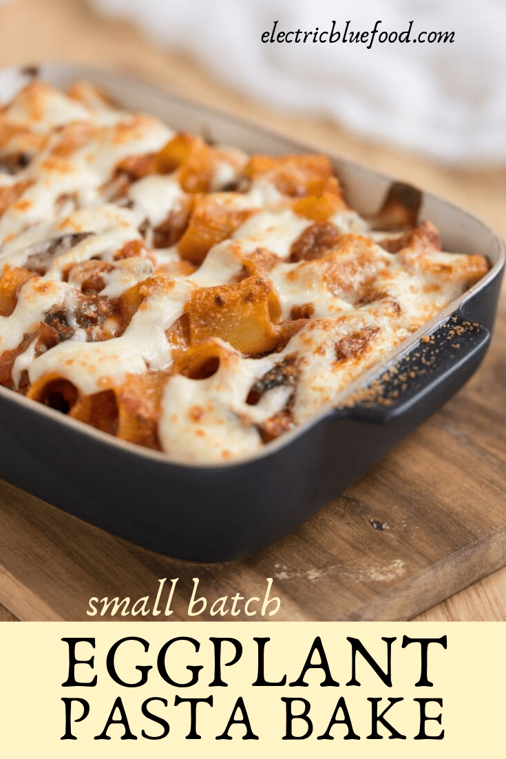 Small-batch eggplant pasta bake. A rich eggplant tomato sauce paired with your favourite pasta, drowned in bechamel and topped with crunchy parmesan.