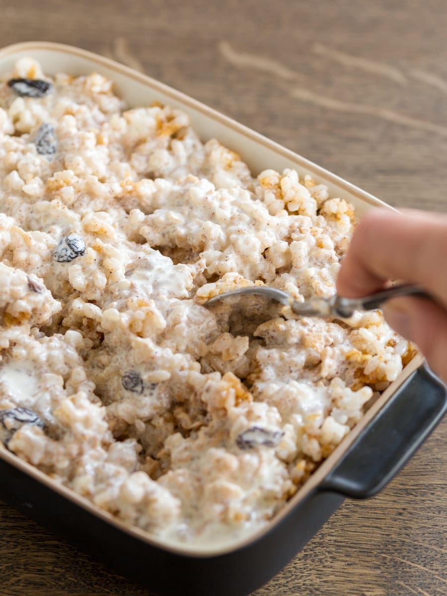 Fluff rice soaked in cream.