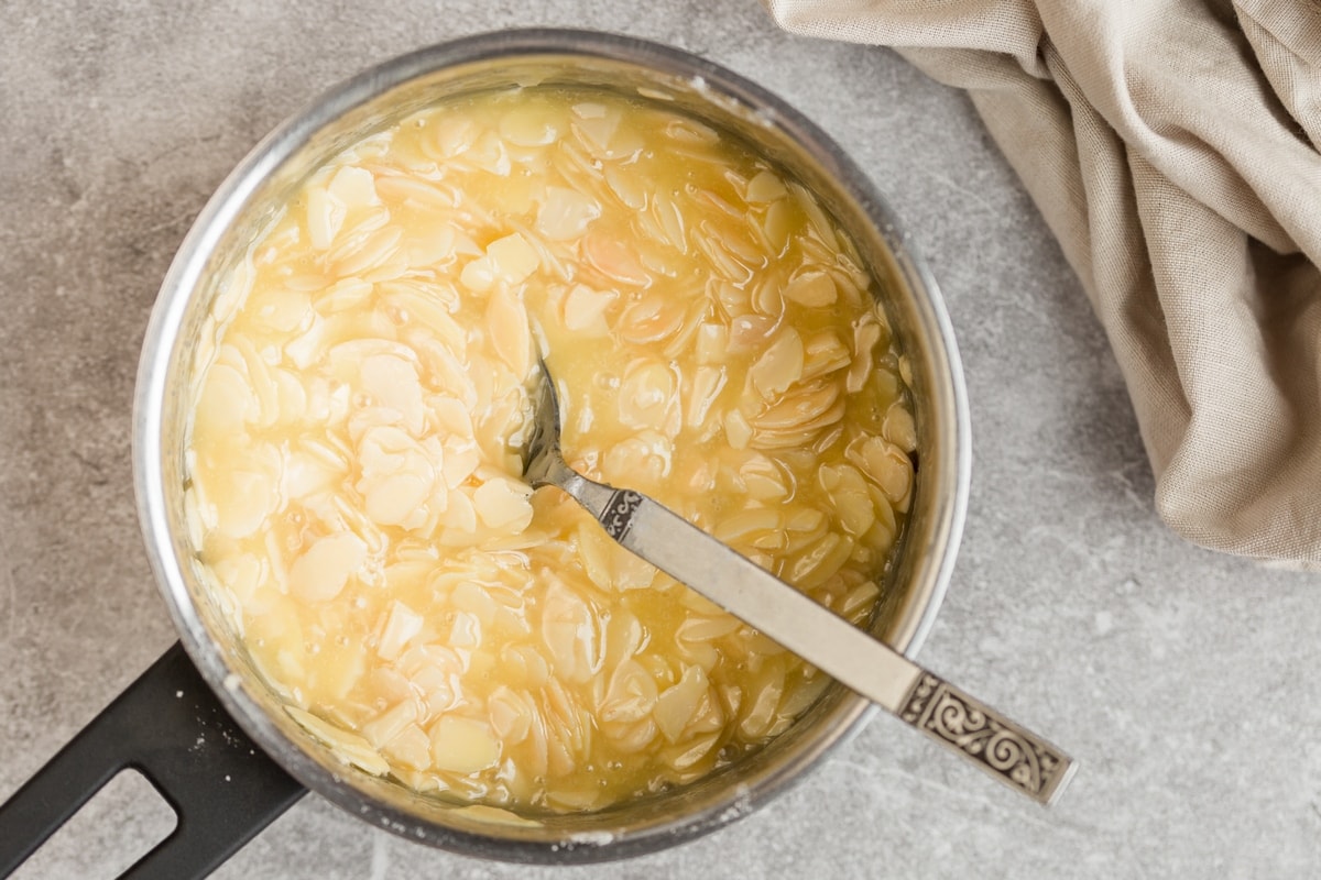 Sliced almonds cooked with butter and sugar.