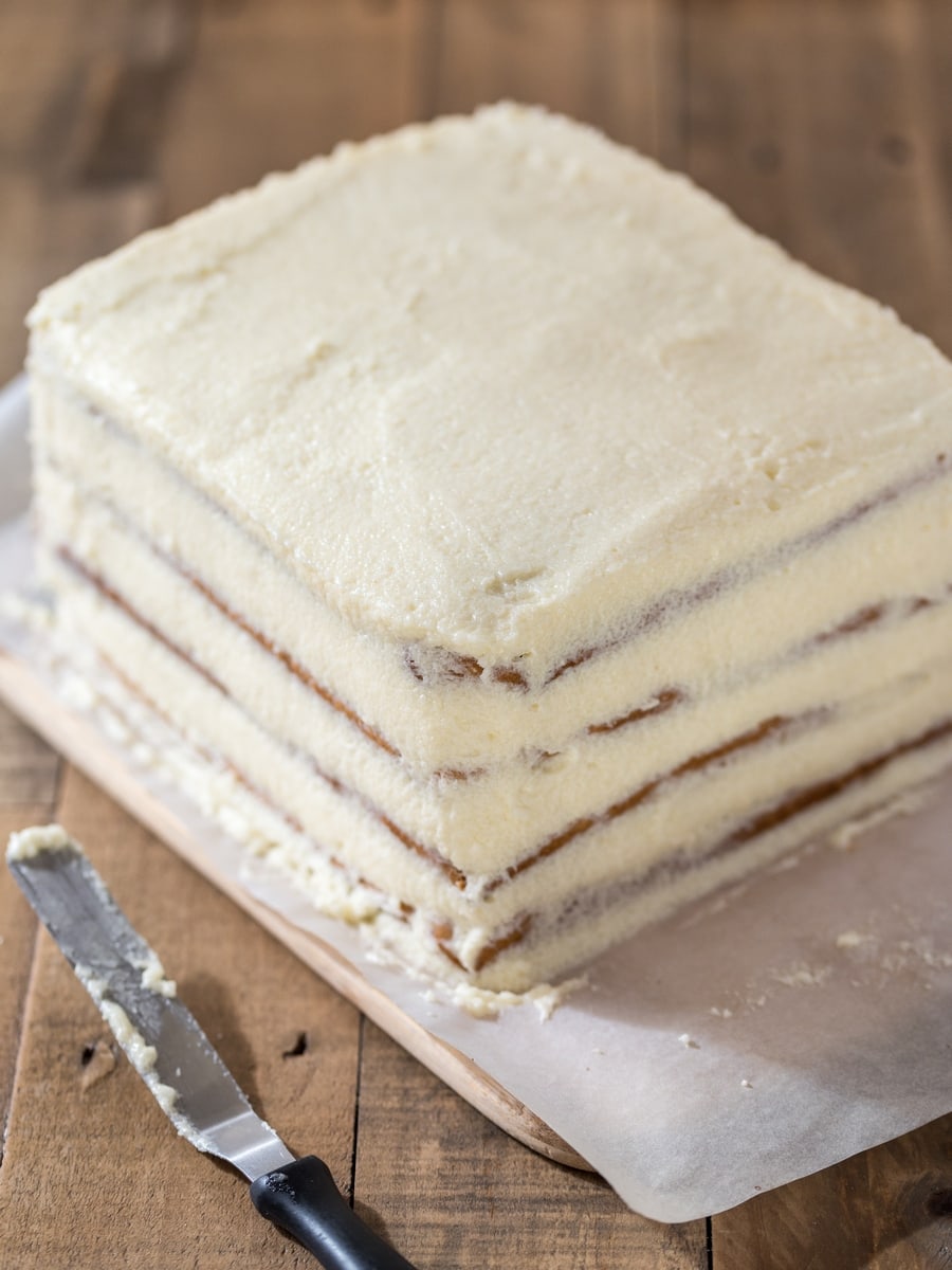 Polish honey cake grysikowiec filled with semolina cream.