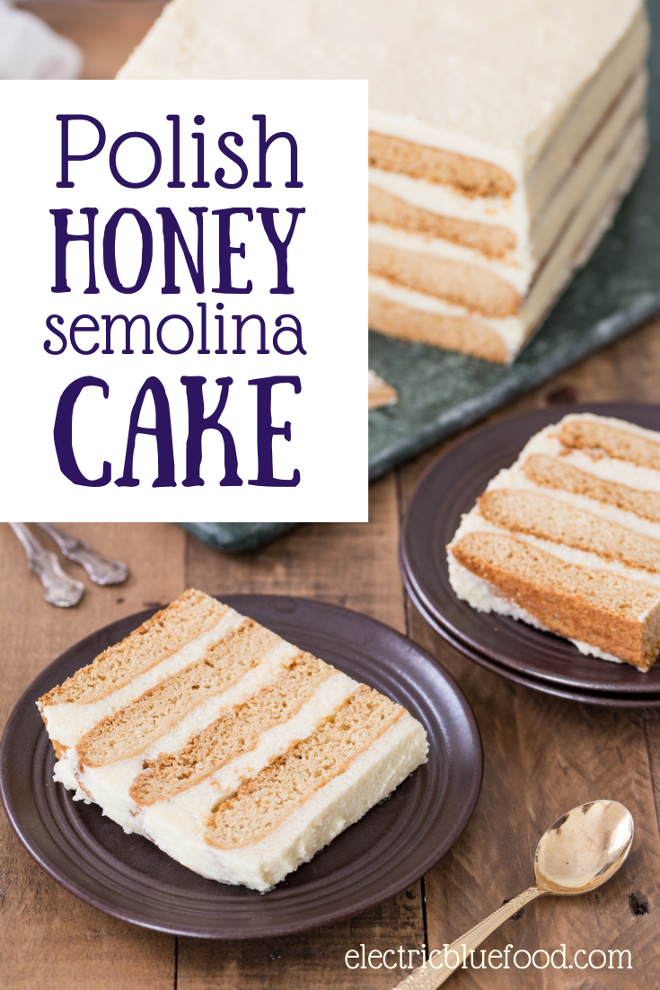 Layers of honey pastry and semolina buttercream compose this Polish honey cake with semolina cream. A traditional Poish recipe that originates from a Jewish wedding cake, this Polish semolina cake tastes great on the 1st day and taste even better a few days later. A great make-ahead cake recipe. #grysikowiec #miodownik #choneklejkech #honeycake #semolinacake