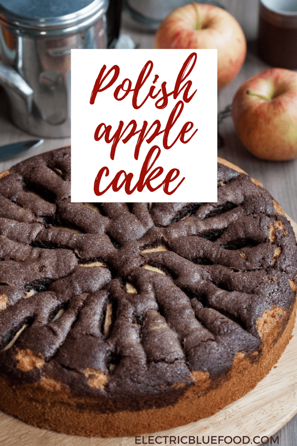 Fale Dunaju is a delicious Polish apple cake ispired by German cake Donauwelle. This alpel chocolate cake is a perfect coffee cake, soft and full of flavour.