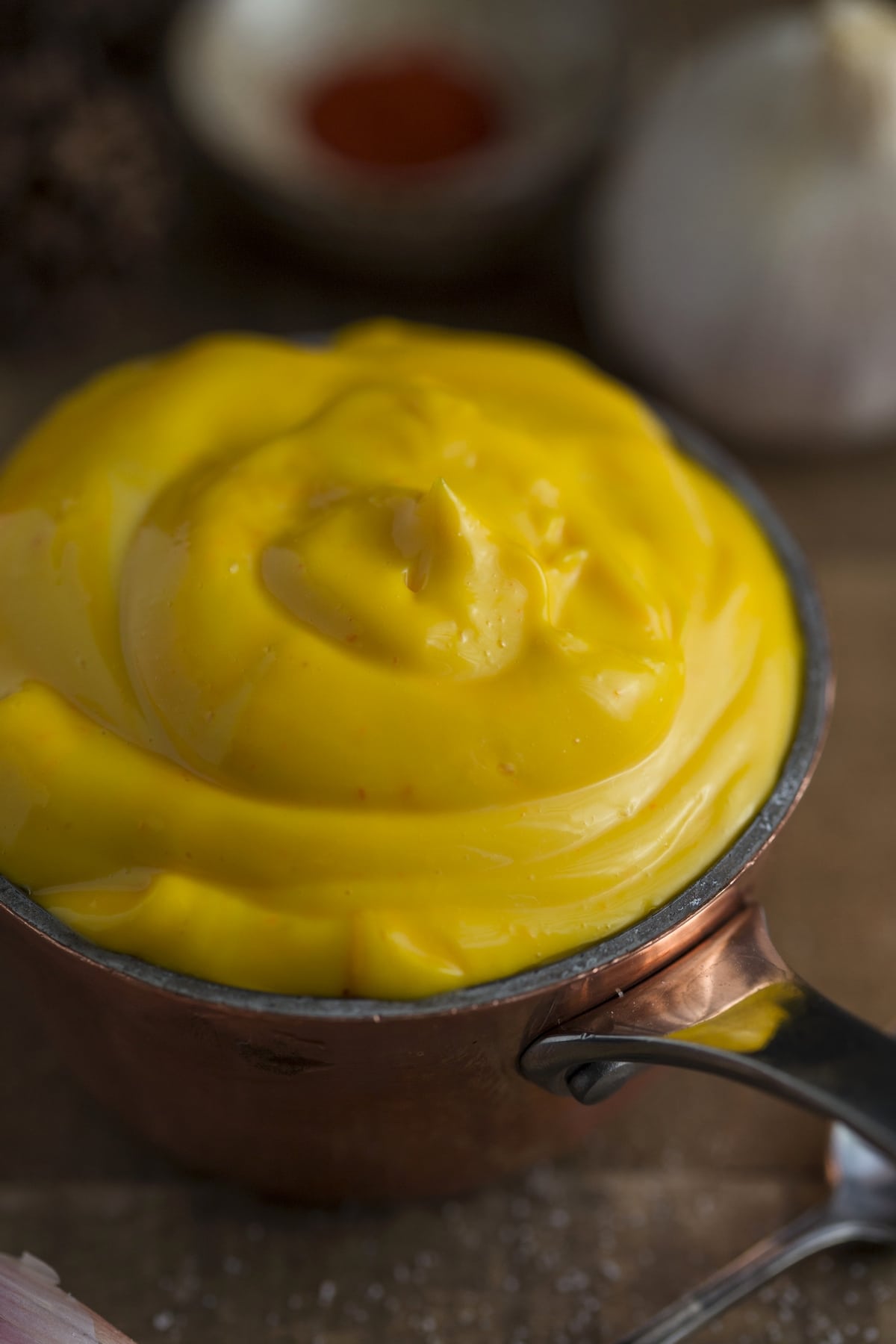 Saffron mayonnaise with garlic.